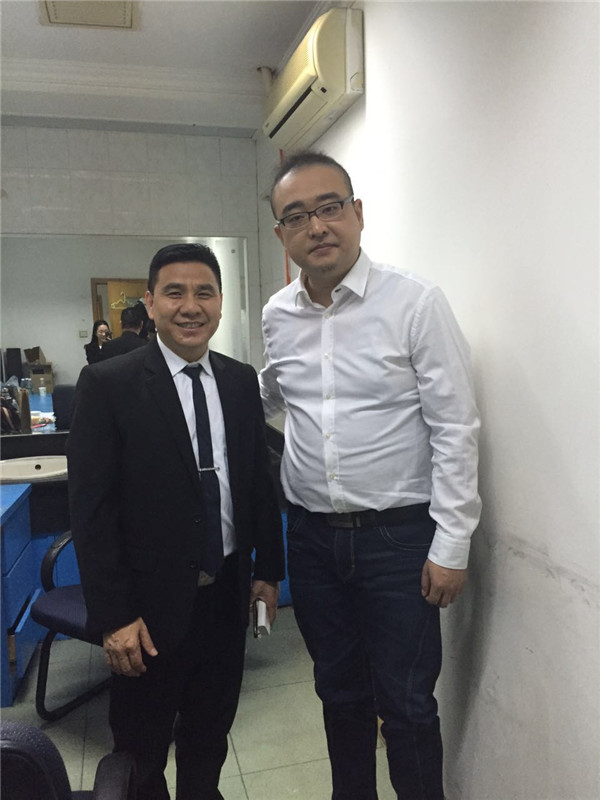 伊盾門窗牛商論道