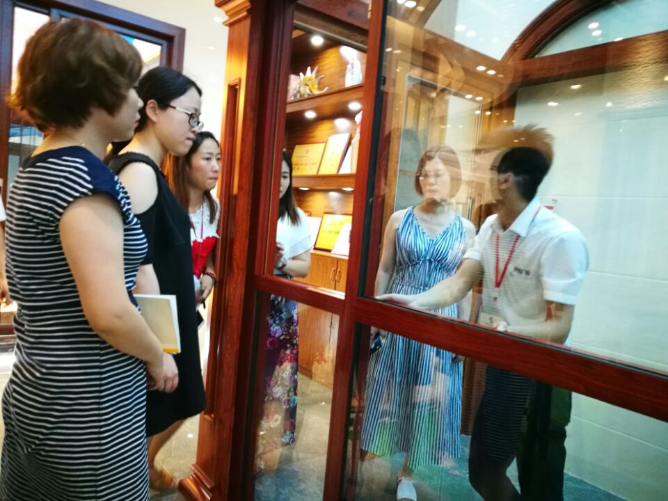 伊盾門窗金牌店長培訓