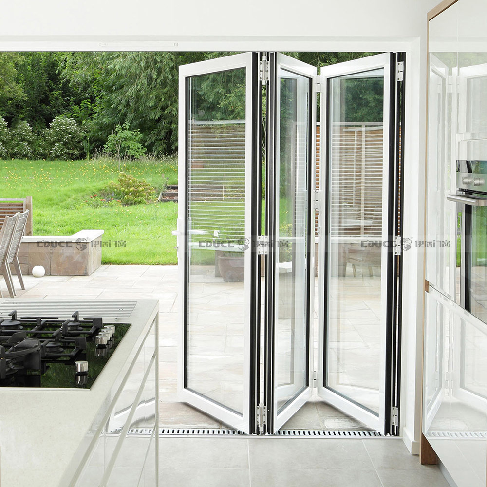 別墅鈦鎂合金陽(yáng)臺(tái)折疊門